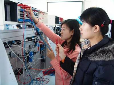 向最可愛(ài)的人,致敬!